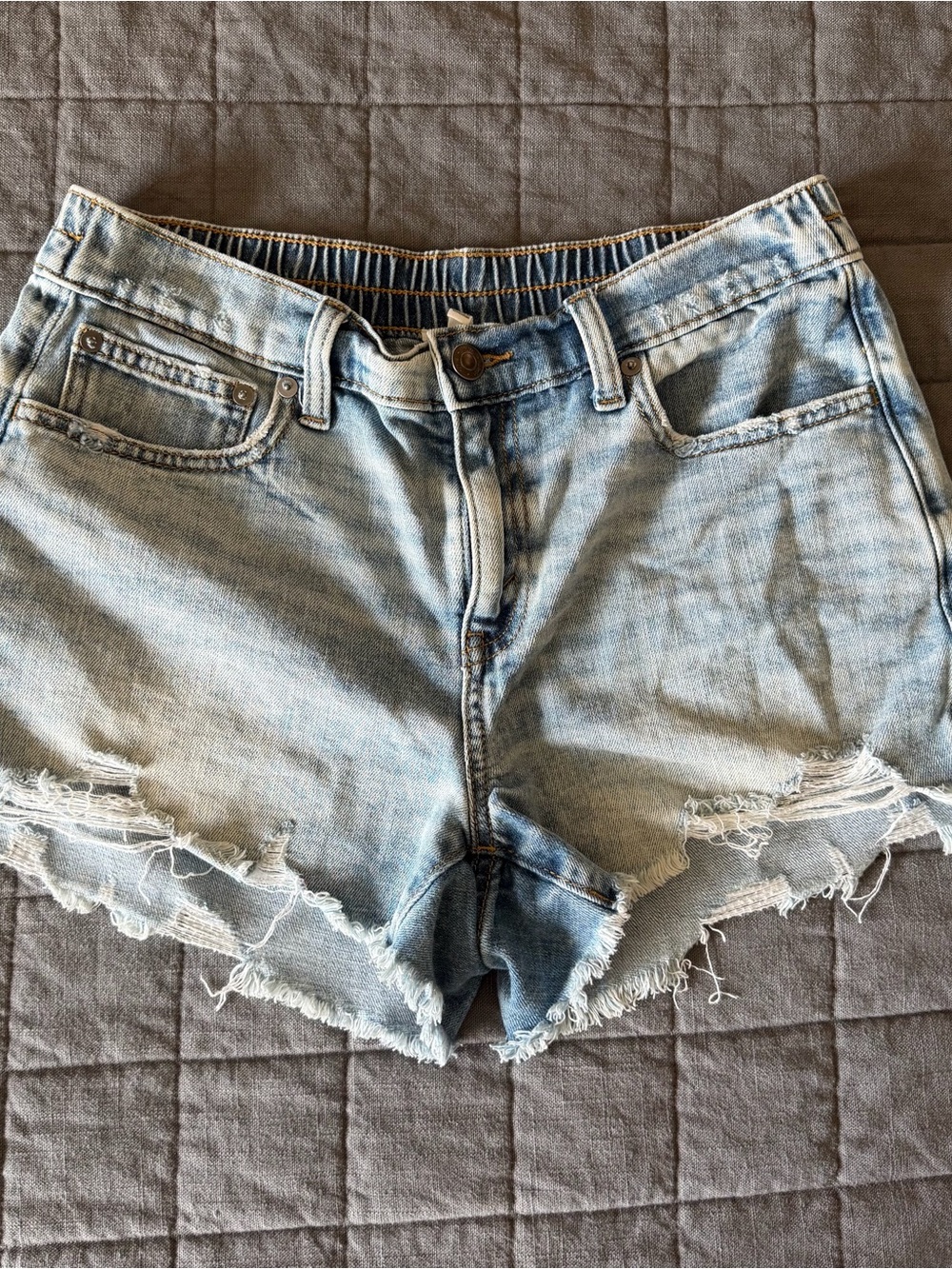 Aerie Daydream Distressed Denim Cutoff Shorts Light Wash Size S